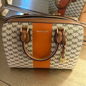 Michael Kors burnt orange and monogram handbag with shoulder strap!